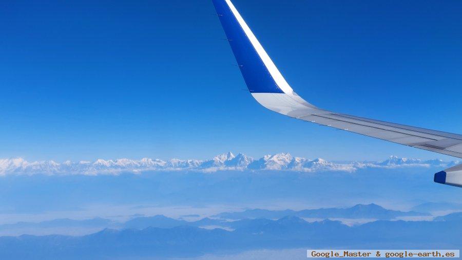 Cordillera del Himalaya desde el avión - Que ver en Nepal