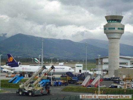 Aeropuerto Internacional de Quito, Quito, Ecuador 1