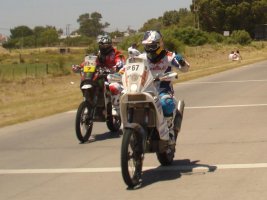 Motos bramando en Picada a mas de 130 por Bahia Blanca