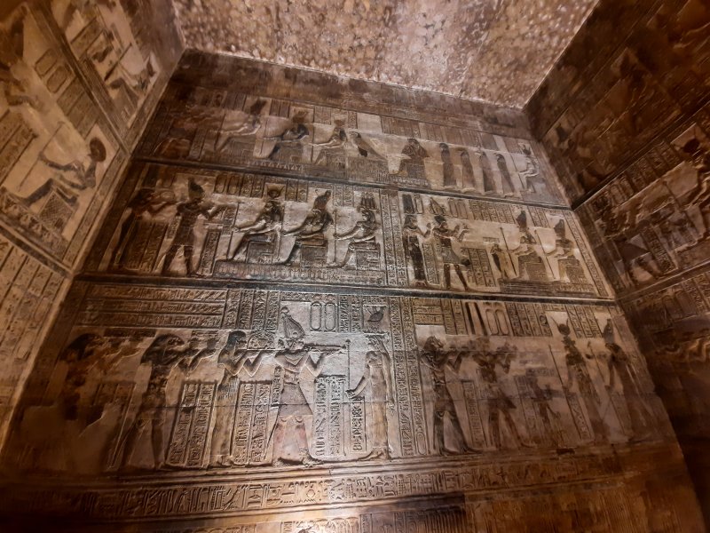 Paneles del templo de Dendera