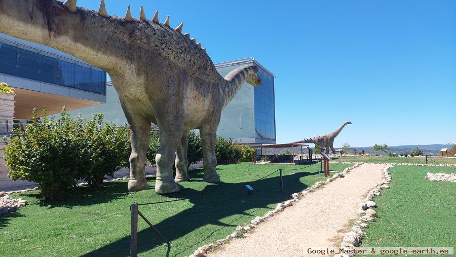 Jardines del Museo Paleontológico de Castilla-La Mancha