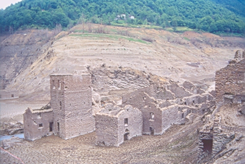 FABBRICHE DI CAREGGINE 1 - Pueblos Fantasma o Abandonados