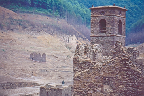 FABBRICHE DI CAREGGINE 0 - Pueblos Fantasma o Abandonados