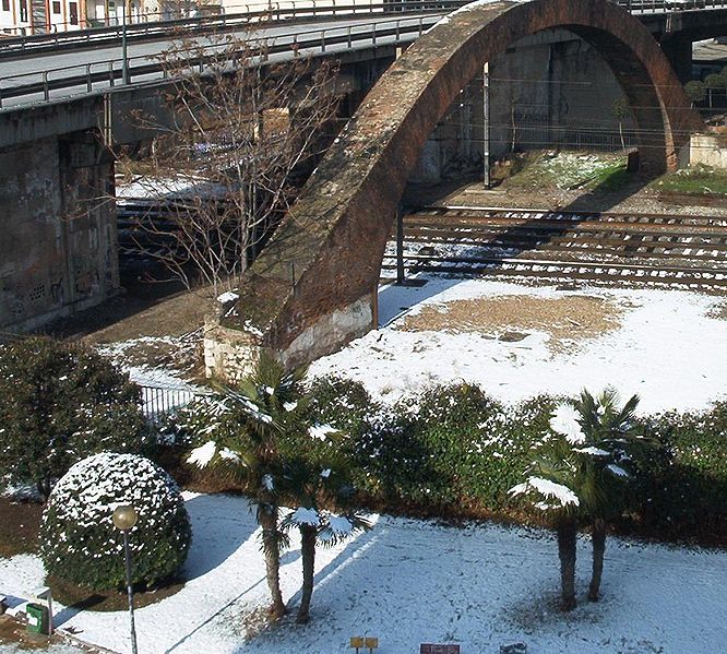 Arco de ladrillo, Valladolid. 0