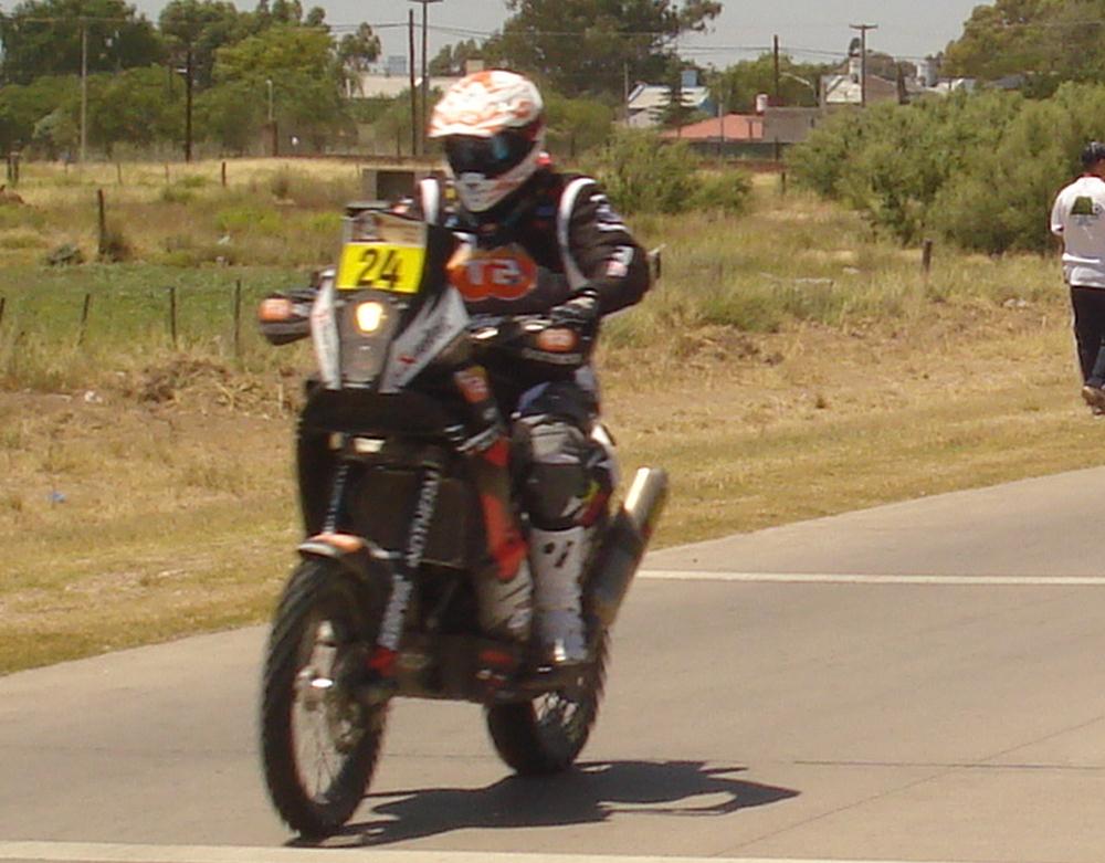 Motos bramando en Picada a mas de 130 por Bahia Blanca 0 - Dakar 2012 Camiones en B.Blanca Argentina 🗺️ Foro Deportes y Aficiones