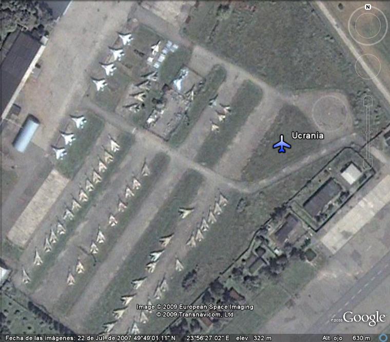 Aeropuerto de Lviv, Ukrania - Aviones Militares y de Guerra