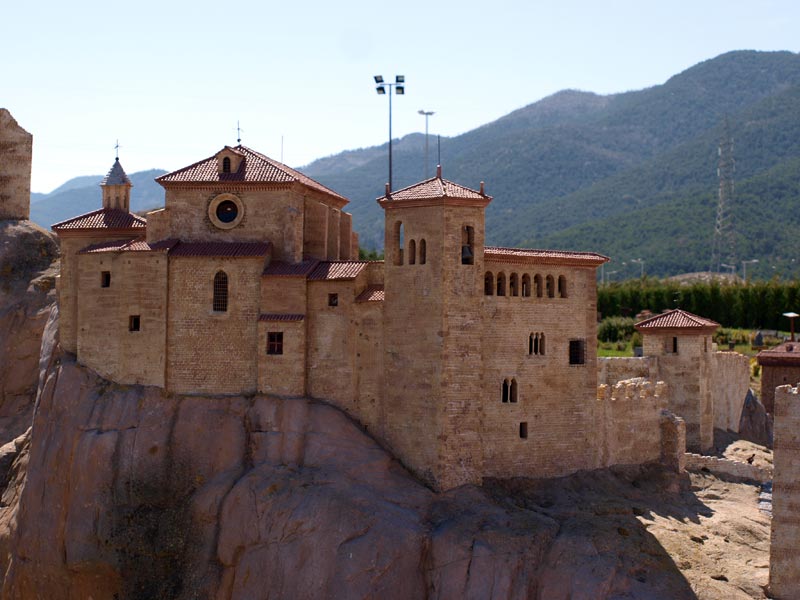 Monasterio de Santa María (Alquézar) - Pirenarium, los Pirineos en miniatura