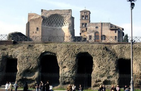 Antiquarium Forense, Piazza Santa Maria Nova, Roma, Italia 1