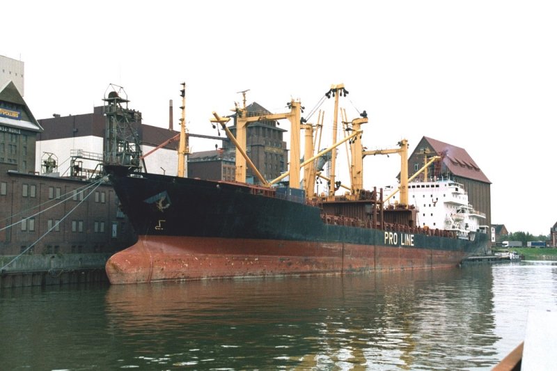 Aoyagi Maru, Japón 2 - Barco abandonado Armada Mandiri 🗺️ Foro General de Google Earth