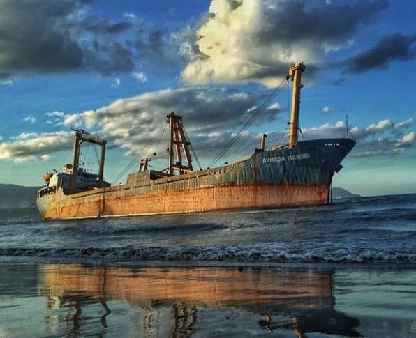 Barco abandonado Armada Mandiri 2 - Rigoletto, Alemania 🗺️ Foro General de Google Earth