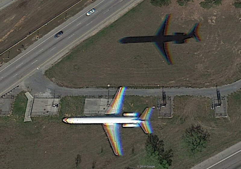 Aterrizando en Atlanta, USA 1 - Avión arrastrando pancarta de publicidad Archacón, Francia 🗺️ Foro General de Google Earth