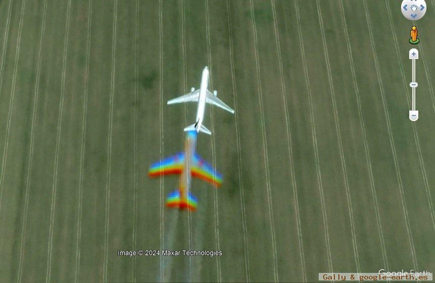 Avión 1 en Malinovka, Óblast de Rostov, Rusia 1 - Avión Volando cerca de Isla Larak Kuhi, Irán 🗺️ Foro General de Google Earth