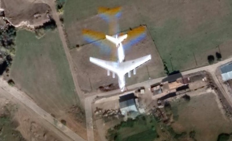 Avión volando en las cercanía de Gyumri, Armenia 2 - Avión con estelas en Dubai 🗺️ Foro General de Google Earth