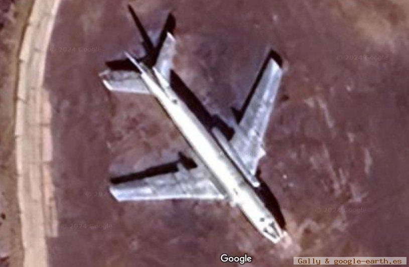 Avión en tierra Seversk, Rusia 1 - Aviones rosas en la base aerea de Elefsis, Grecia 🗺️ Foro General de Google Earth