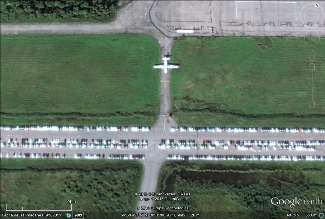 Avion a ninguna parte - Rusia 1 - Avion en plena carrera en el Aeropuerto de Viru Viru 🗺️ Foro General de Google Earth