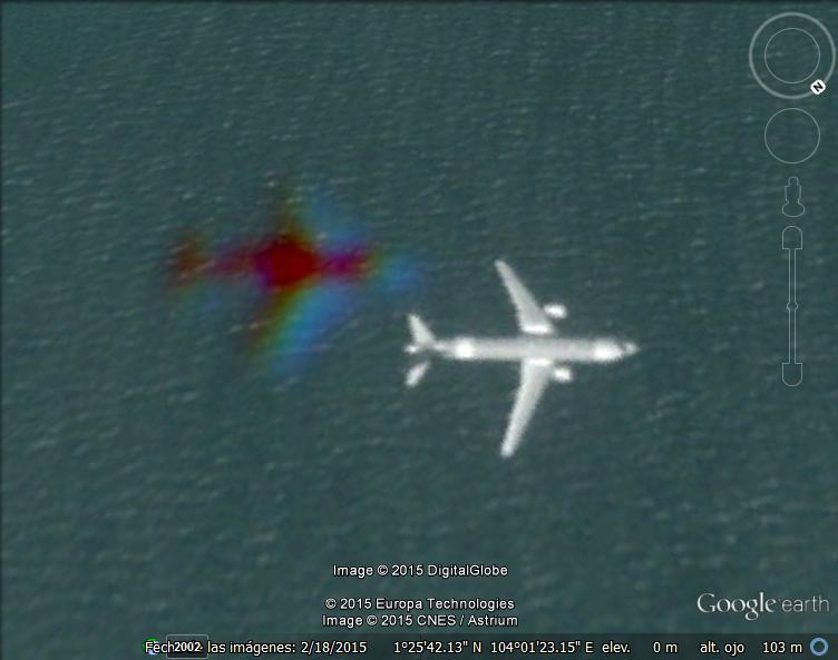 Avion de sobra roja cerca de Singapur 1 - Avion con sombra arcoiris - Norte de Hainan - China 🗺️ Foro General de Google Earth