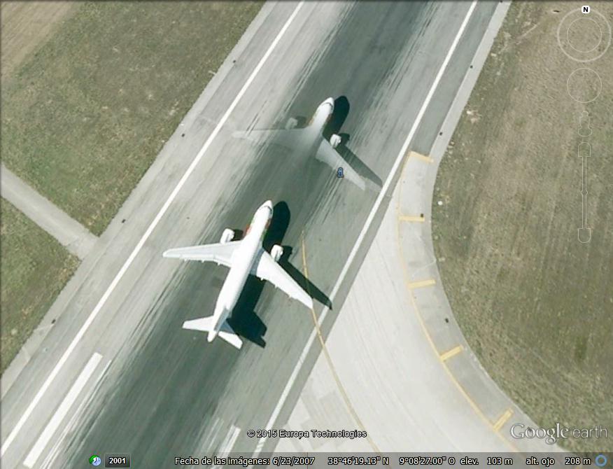 2 Aviones TAP en pista -uno fantasma- Lisboa 1 - Demostracion de aviones en Oregón - USA 🗺️ Foro General de Google Earth