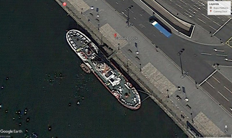 Barco Faro, Canning Dock, Embarcadero en Liverpool 1