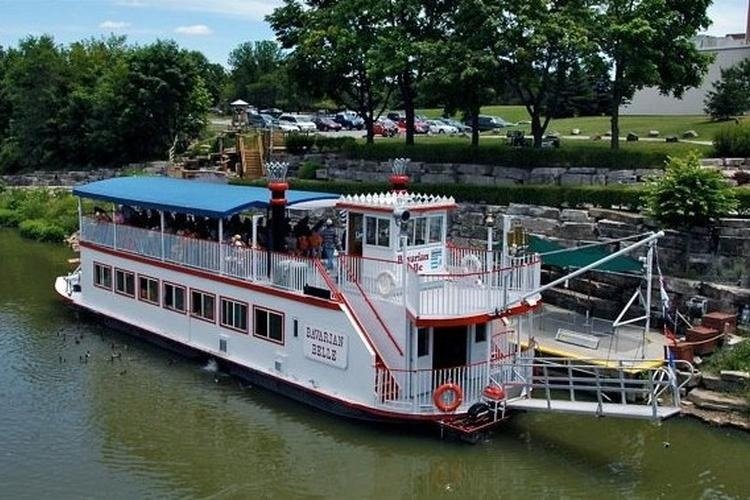 Bavarian Belle Paddle Steamer, USA 2