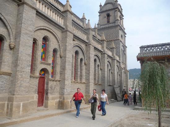 Iglesia de la Virgen de Begoña, Yan'an, Saanxi, China 1