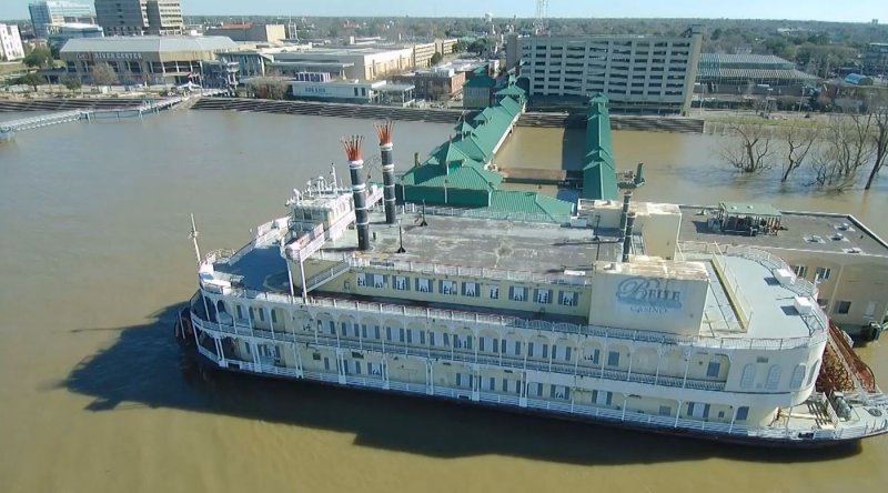 Belle of Baton Rouge Paddle Steamer Hotel-Casino - USA 2