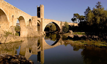 Besalú, Girona, Catalunya (Foto 5)