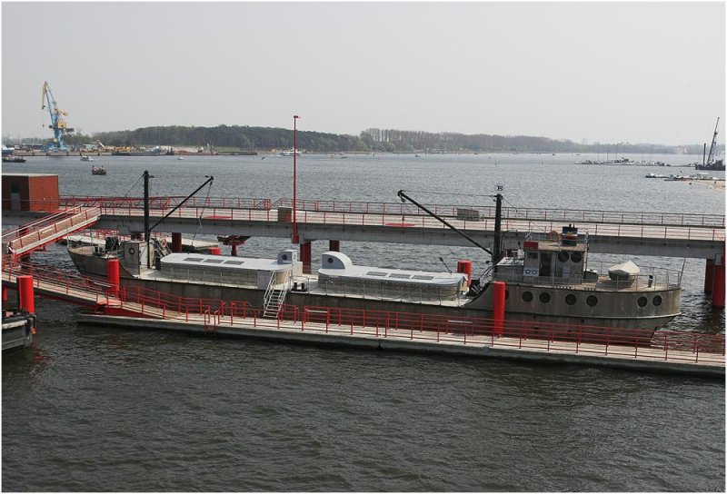 Barco museo CAPELLA, puerto de Rostock, Alemania 2 - Barcos de hormigón armado (Concreto o Ferrocemento)