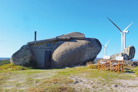 Casa do Penedo, Rua Rally de Portugal, Fafe, Portugal 1