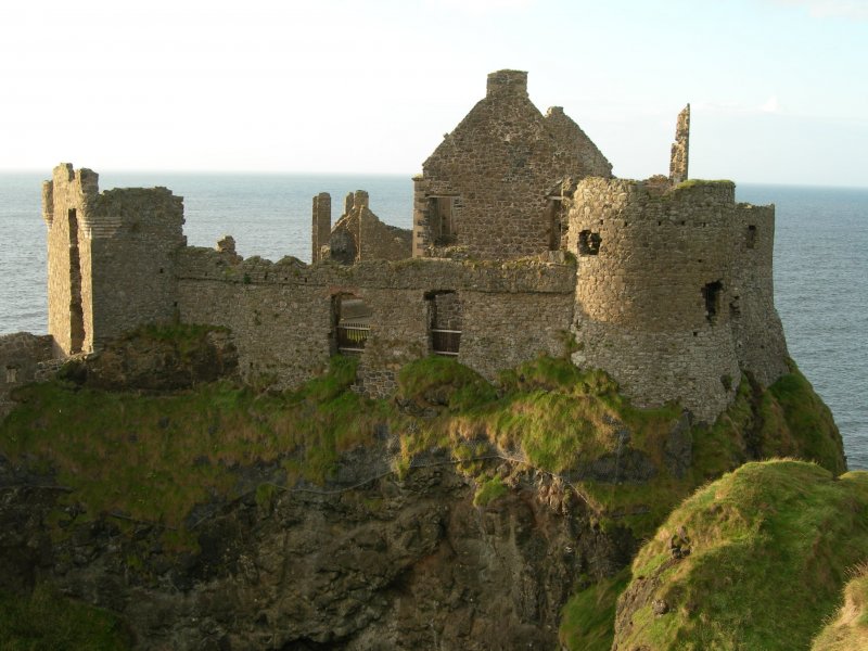 Castillo de Dunluce, Dunluce Road, Bushmills, Irlanda 0