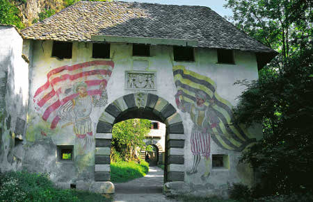 Castillo de Hochosterwitz, Launsdorf, Austria 0