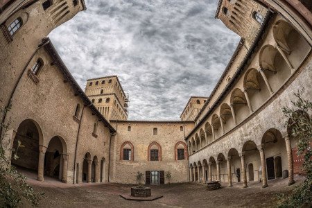 Castillo de Torrechiara, Torrechiara, Italia 1