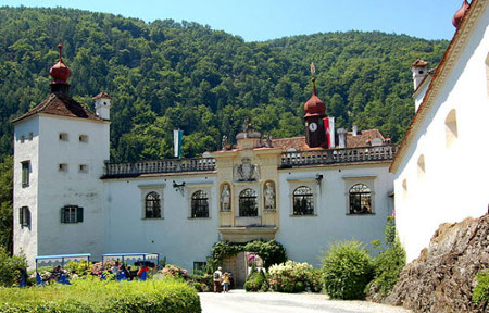 Castillo Herberstein, Feistritzklamm, Austria 0