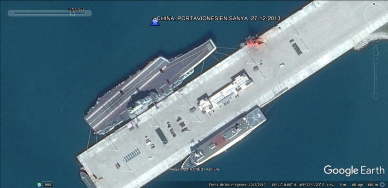 Portaaviones chino Liaoning en la base de Sanya 2