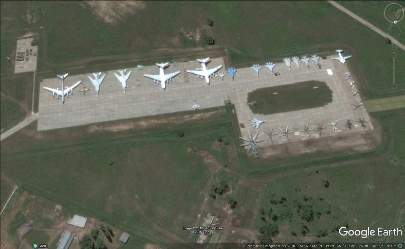 Museo de Aviación en Voronezh, Rusia 1 - Colección de aviones al aire libre: Museos, Exposiciones...