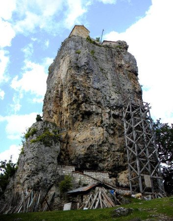 Columna Katshki, Katshk, Georgia 0