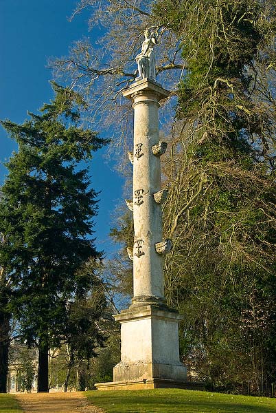 Columna rostral del capitán Grenville, Jardín de Stowe 1