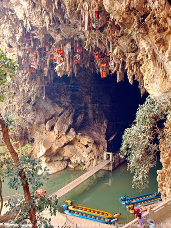 Cuevas Alu, Honghezhou, Yunnan, China 1