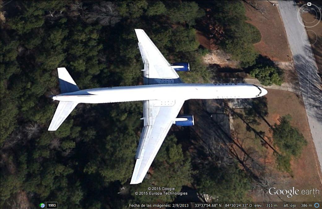 Delta Airlines aterrizando en Atlanta 1 - Dirigible sobre el hipodromo de Cheltenham, UK 🗺️ Foro General de Google Earth