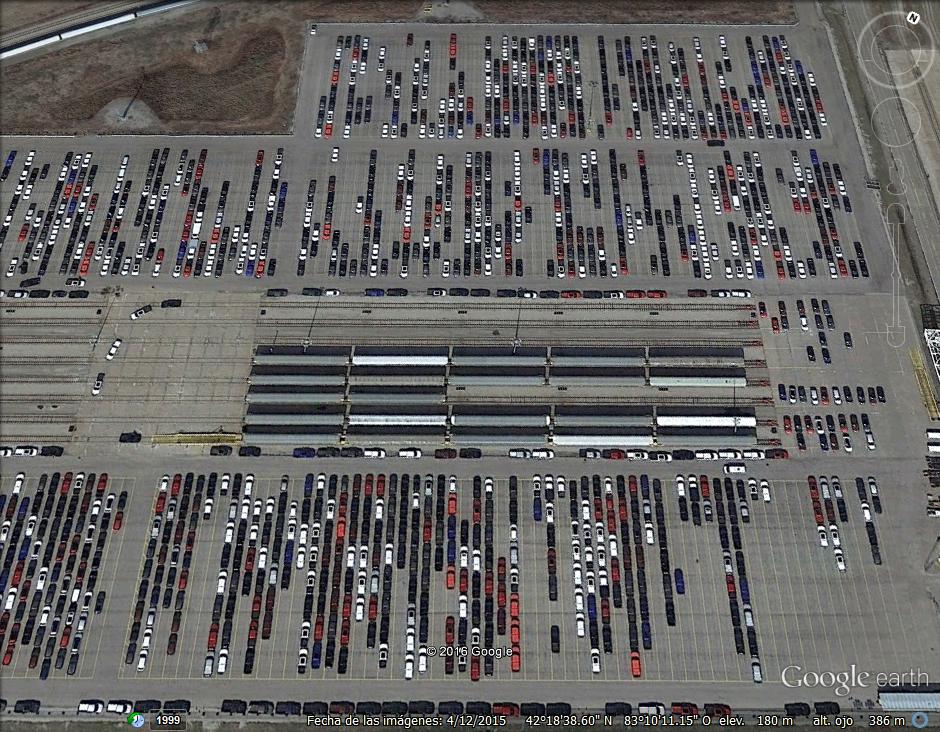 Detroit - fabrica de ensamblaje de Ford 1 - Vehiculos esperando en el CPV de Veracruz 🗺️ Foro General de Google Earth