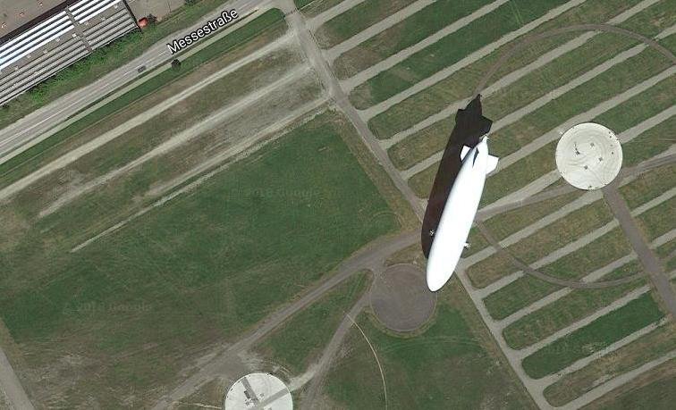 Avión arrastrando pancarta de publicidad Archacón, Francia 🗺️ Foro General de Google Earth 1