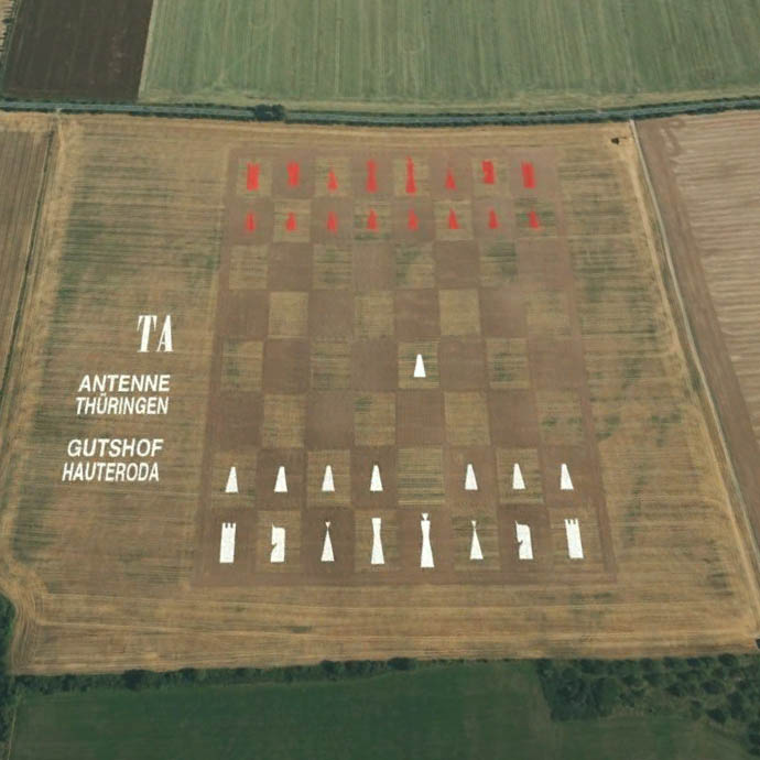 TABLERO DE AJEDREZ ESPERANDO RESPUESTA DEL UNIVERSO 🗺️ Foro General de Google Earth 0