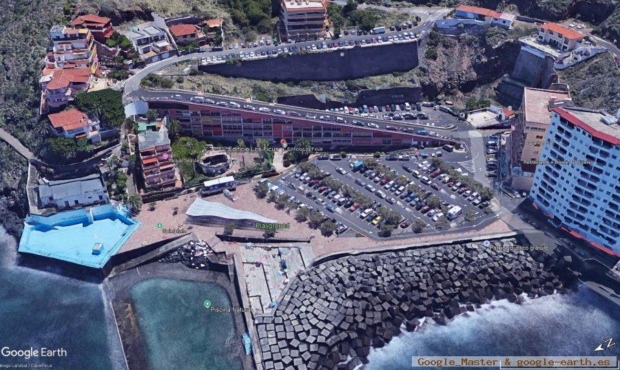 Una carretera por el tejado del edificio - Tenerife, España 1