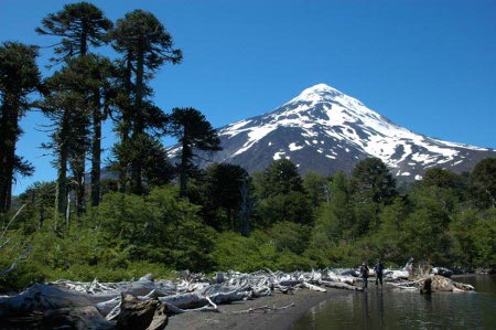 El volcan Lanin, Neuquén, Argentina 0