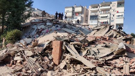 Un terremoto de magnitud 7 sacude a Turquía y Grecia 0