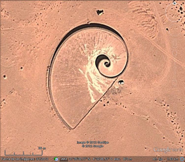 Espiral en el desierto de Marruecos 1 - Formas Curiosas a vista de Google Earth