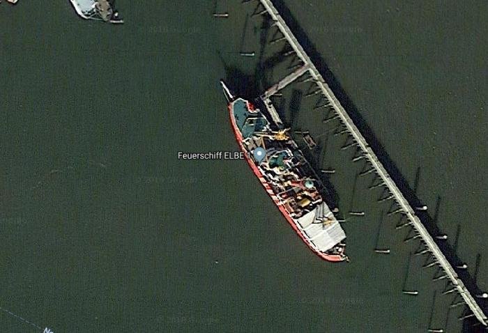 Feuerschiff ELBE 1 -Cuxhaven (Alemania) 2 - Motorfyrskib No. II, semihundido en el puerto de Gdanks 🗺️ Foro General de Google Earth