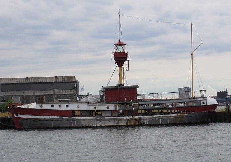 Fyrskib nr. X Ahora Uso Privado en Copenhague 1 - Barcos Faros, Lightvessel o Lightship