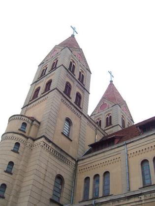 Iglesia católica de St. Michael's, Qingdao, China 1