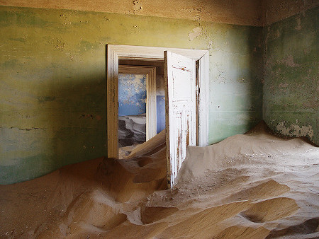 Kolmanskop, Karas, Namibia 0