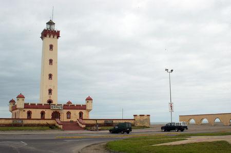 Faro Monumental La Serena - Chile 1 - Faros gemelos de la isla de Aix 🗺️ Foro General de Google Earth